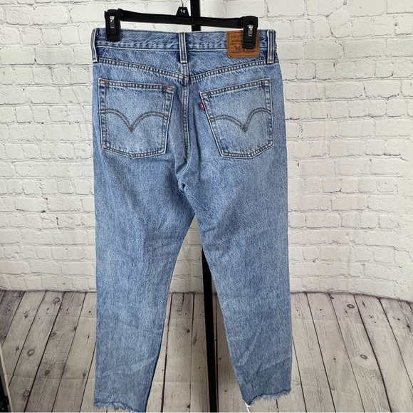Levi’s Premium Wedgie High Waisted Snug Fit Straight Leg Jeans Size 27 - Picture 6 of 8
